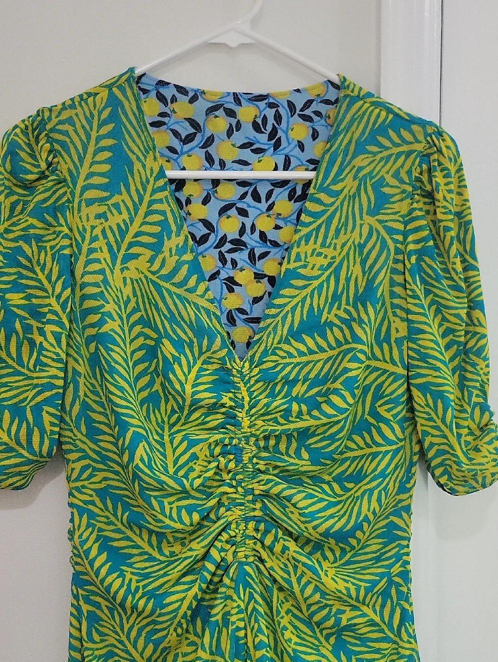 Diane Von Furstenberg Women’s Ruched V-Neck Dress - Reversible - Picture 2 of 10